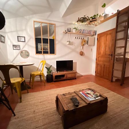 Cosy Provencal Lägenhet Belgentier Exteriör bild