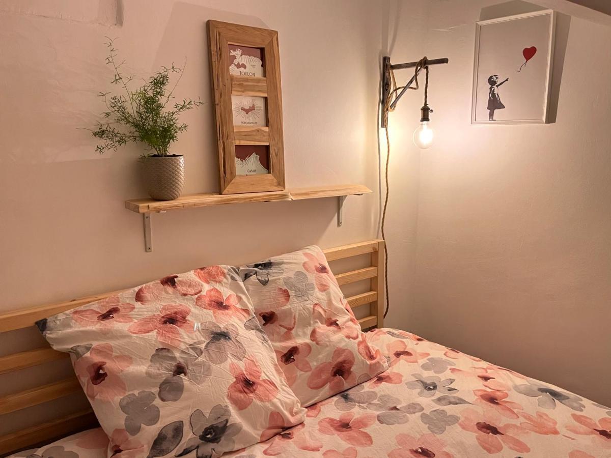 Cosy Provencal Lägenhet Belgentier Exteriör bild