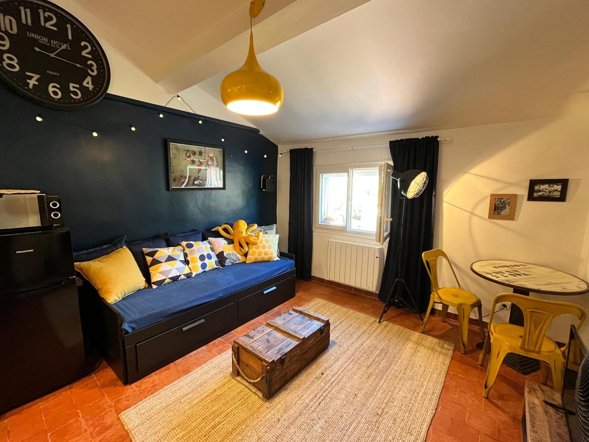 Cosy Provencal Lägenhet Belgentier Exteriör bild